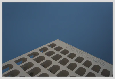 EUR