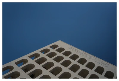 EUR