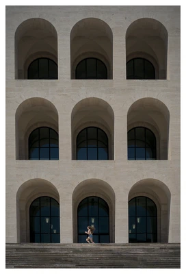 EUR